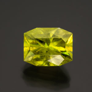 Sphene #26090 7.18 cts