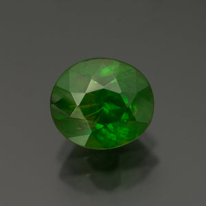 Green Oval Garnet-Demantoid