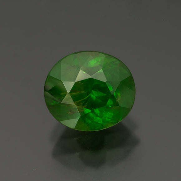 Green Oval Garnet-Demantoid