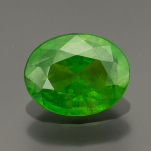 Green Oval Garnet-Demantoid