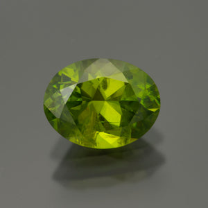 Green Oval Garnet-Demantoid