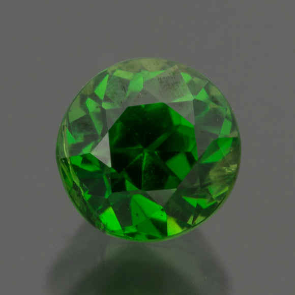 Green Round Garnet-Demantoid